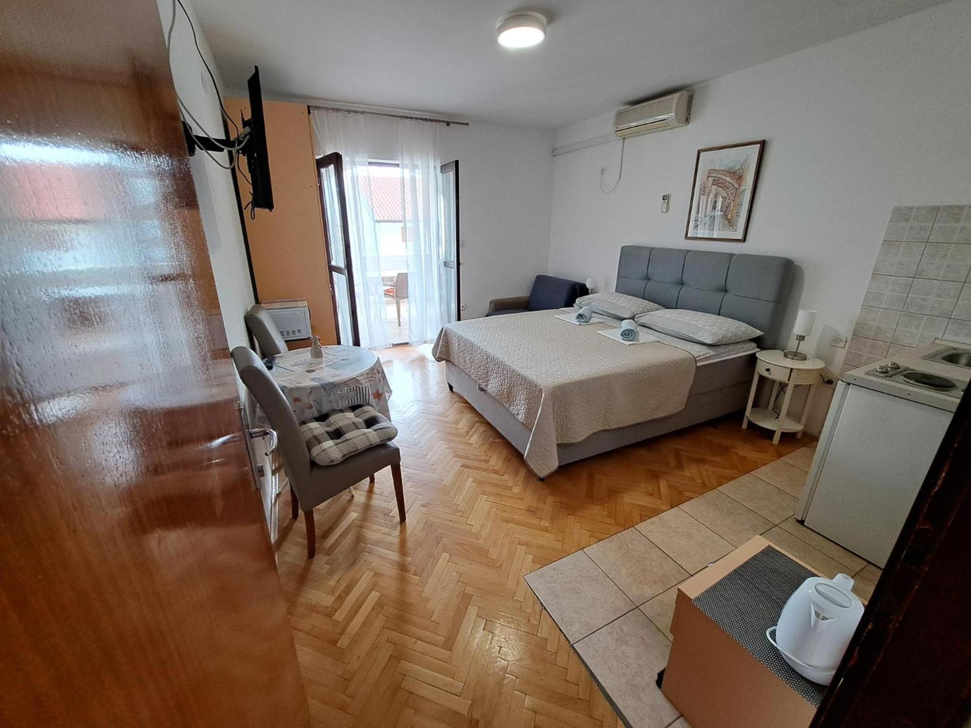 Apartmani R&B Radalj Makarska Bagian luar foto
