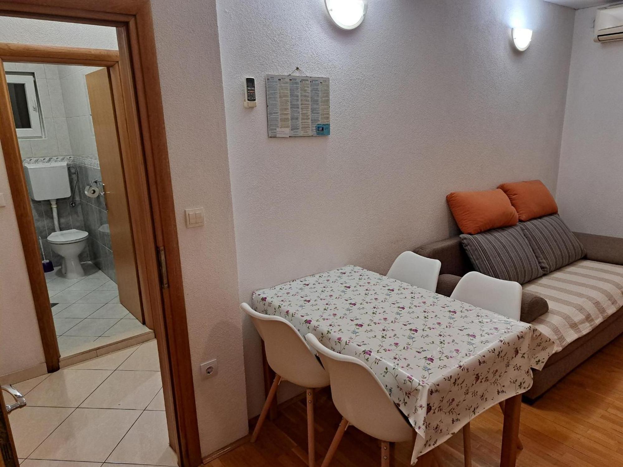 Apartmani R&B Radalj Makarska Ruang foto
