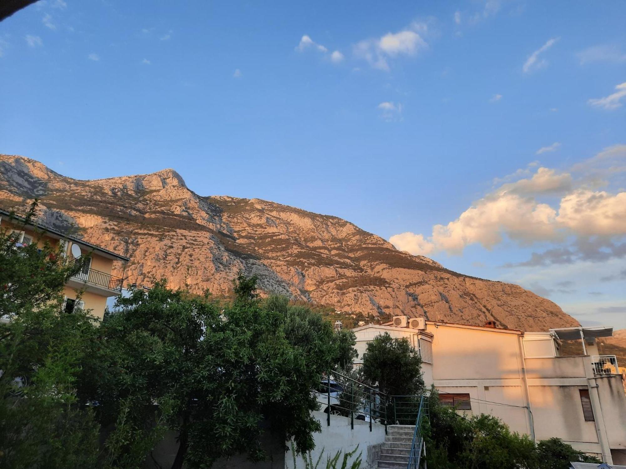 Apartmani R&B Radalj Makarska Ruang foto