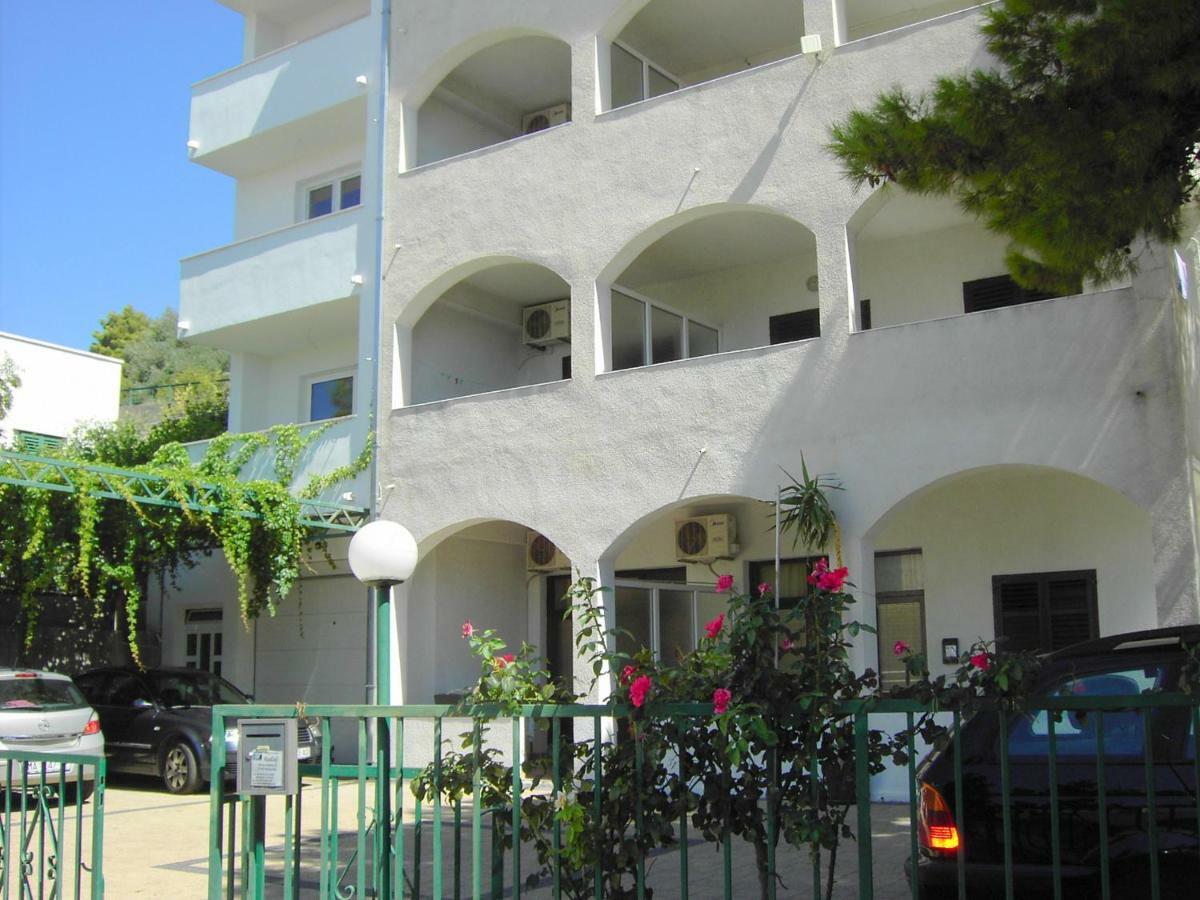 Apartmani R&B Radalj Makarska Bagian luar foto
