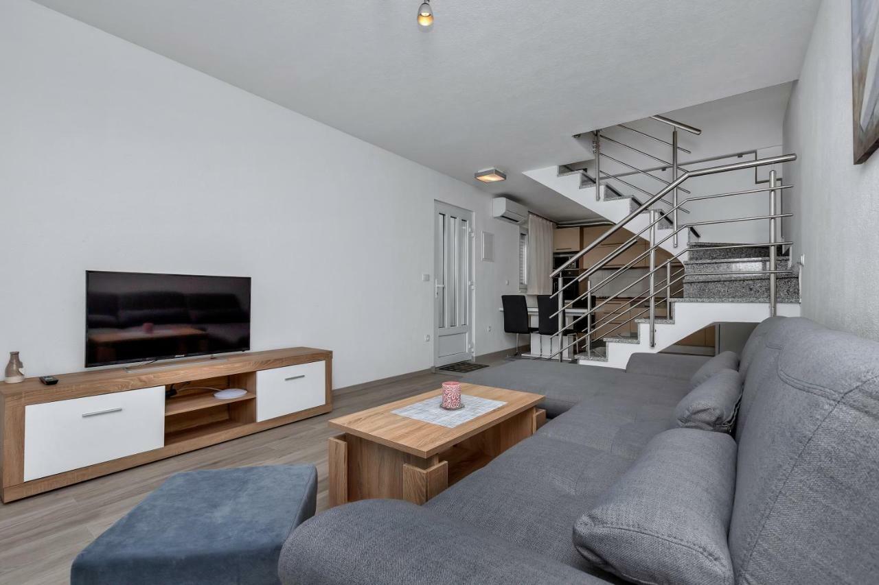Apartmani R&B Radalj Makarska Bagian luar foto